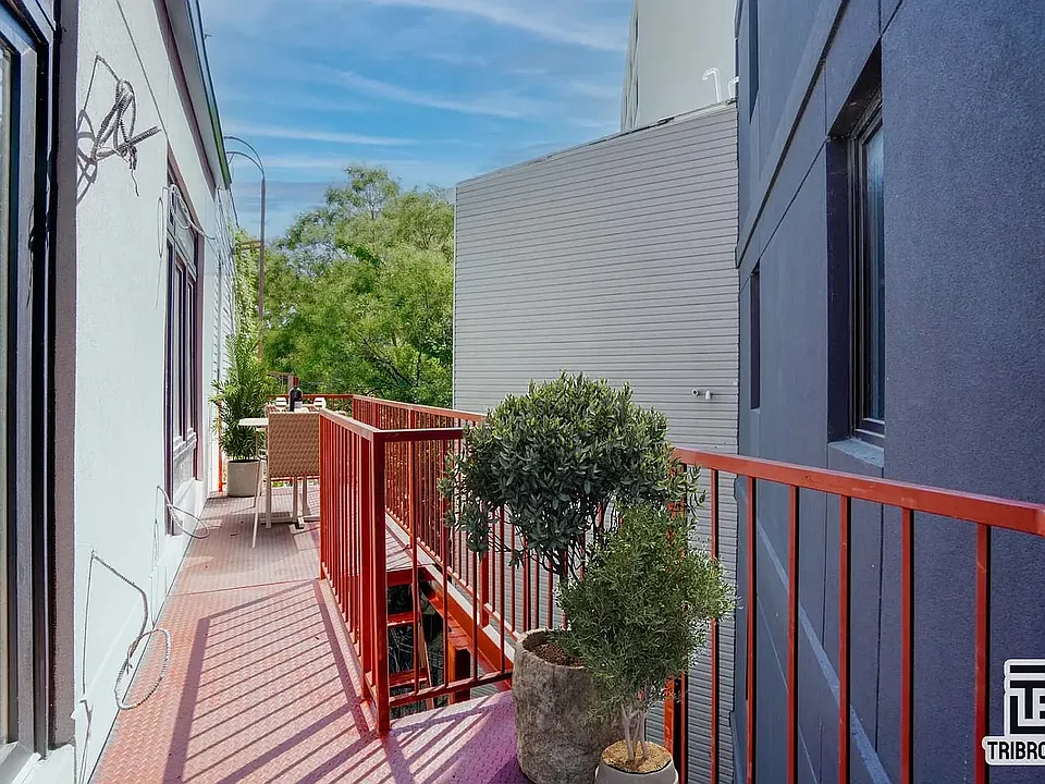 850 Flushing Ave #2R