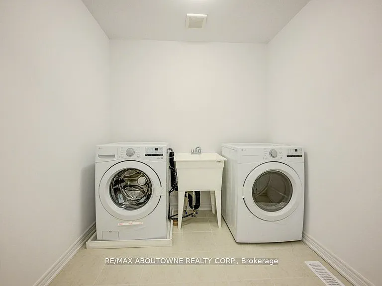 120 Court Dr #85 — Photo 25