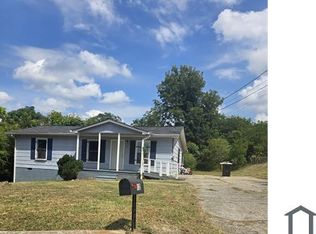 12 Hill St, Newnan, GA 30263