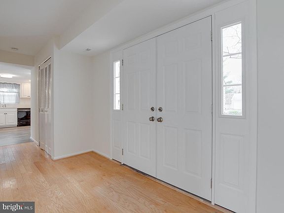 4th image of 1742 Mayfair Pl