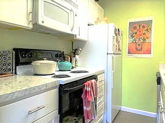 533-535 Columbus Ave #7 — Photo 9