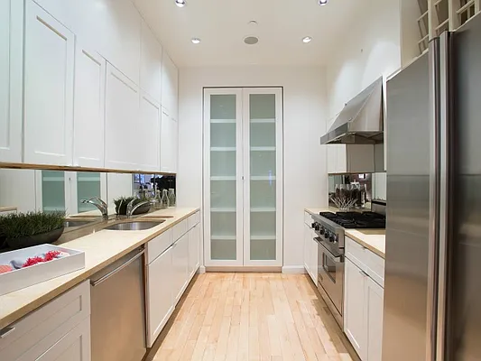 Sold by Sotheby's International Realty | media 5