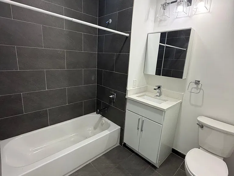 1125 Stuyvesant Ave — Photo 10