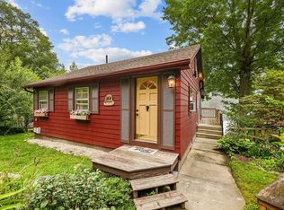 144 Lake Washington Dr, Glocester, RI 02814