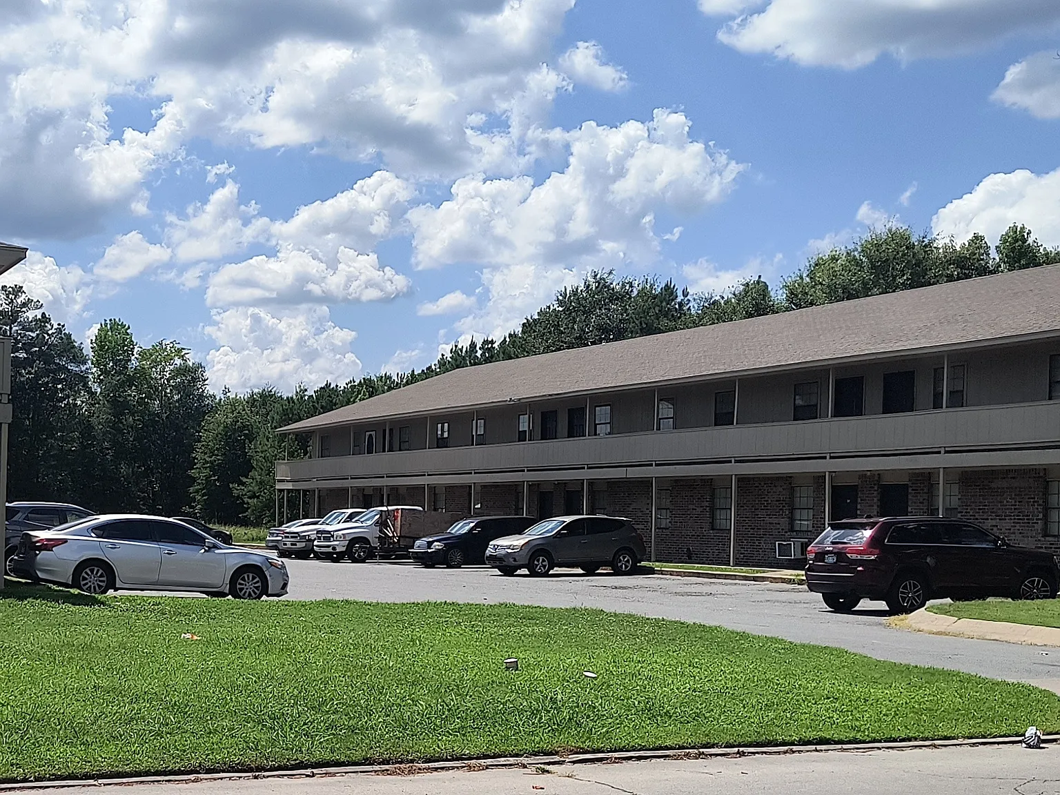 2710 South Taft Street — Photo 1