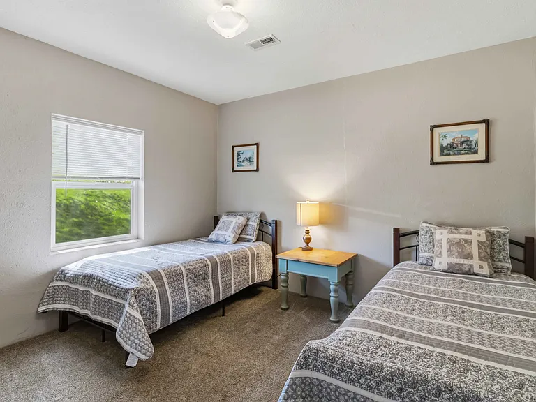 2625 W South Slope Rd — Photo 11