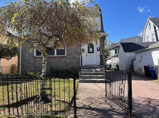 10024 210th St, Queens Village, NY 11429