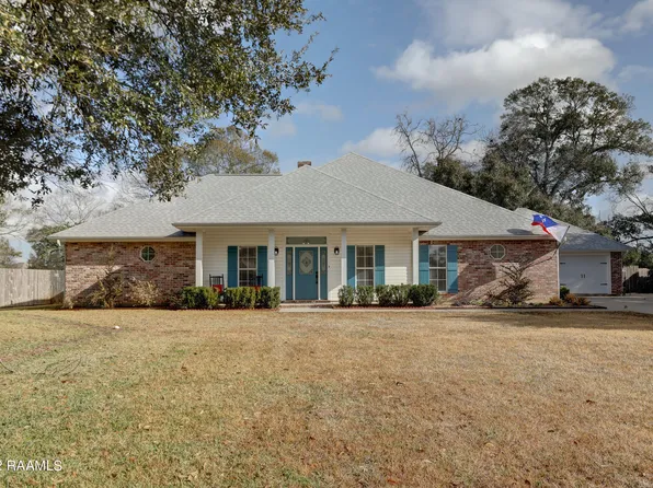 1404 Bayou Ln, Breaux Bridge, LA 70517