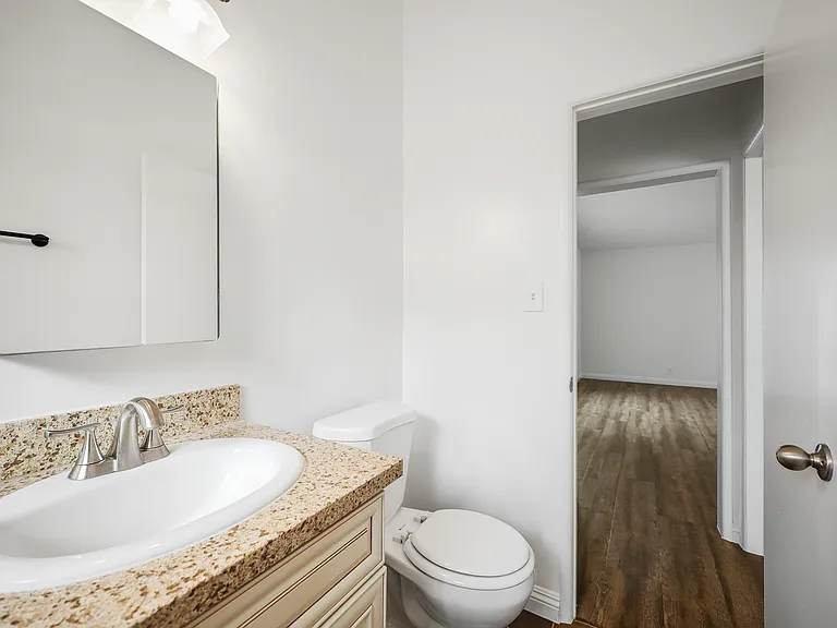 1563 Brockton Ave — Photo 15