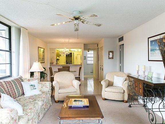3rd image of 651 Seaview Ct APT 208
