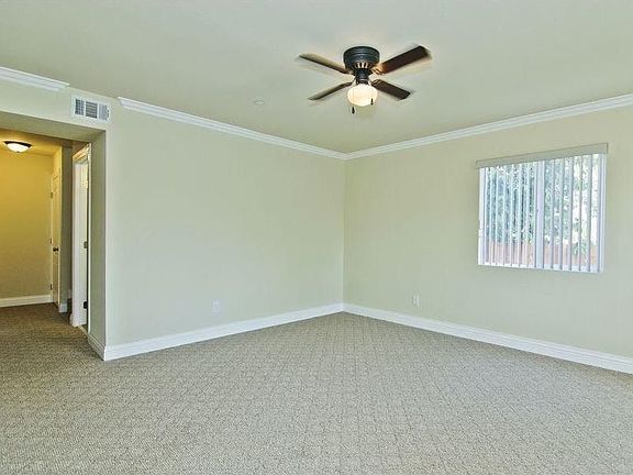5th image of 1621 E 42nd St #42-1621F