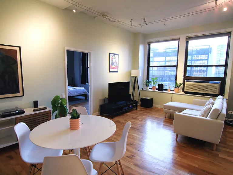 600 S Dearborn St #1305 — Photo 2