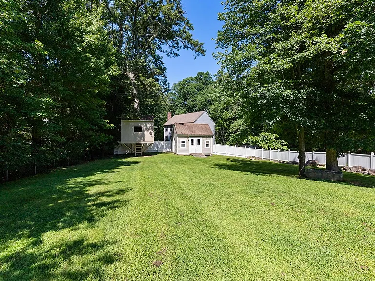 15 Marion St — Photo 26