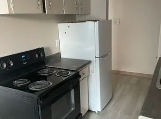11715 124th St NW #204, Edmonton, AB T5M 0L1