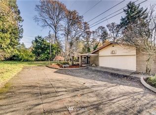 10427 Meadow Rd SW, Lakewood, WA 98499