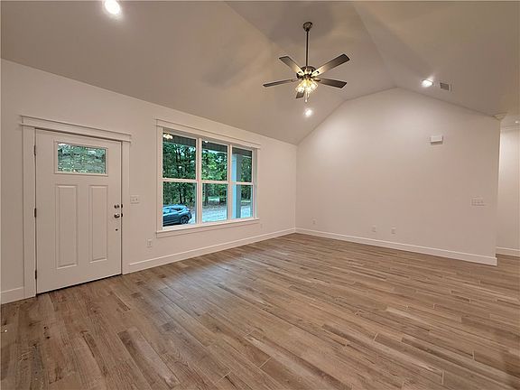 4th image of 3 Tenterden Ln