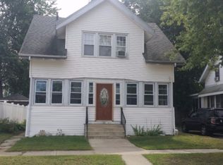 27 Davenport St, Chicopee, MA 01013