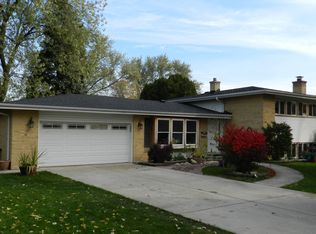 298 Springfield Ter, Des Plaines, IL 60018