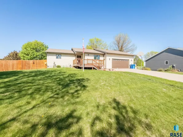 201 Prospect Ave, Dell Rapids, SD 57022