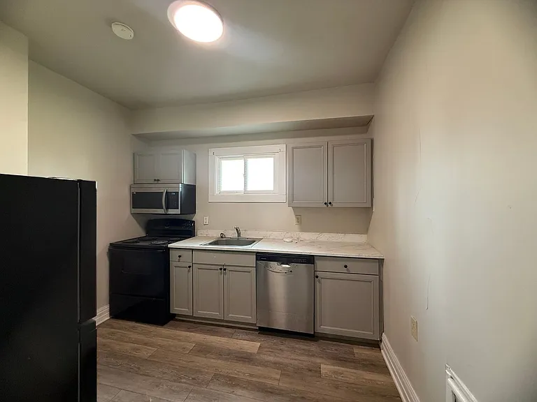 1700 Bedford Ave — Photo 27