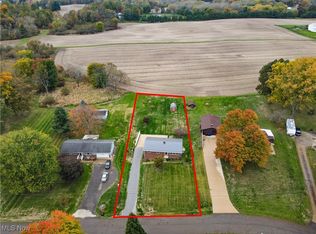 1975 Eloise Cir NE, Hartville, OH 44632