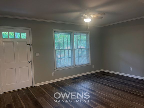2nd image of 3645 Garden Blvd