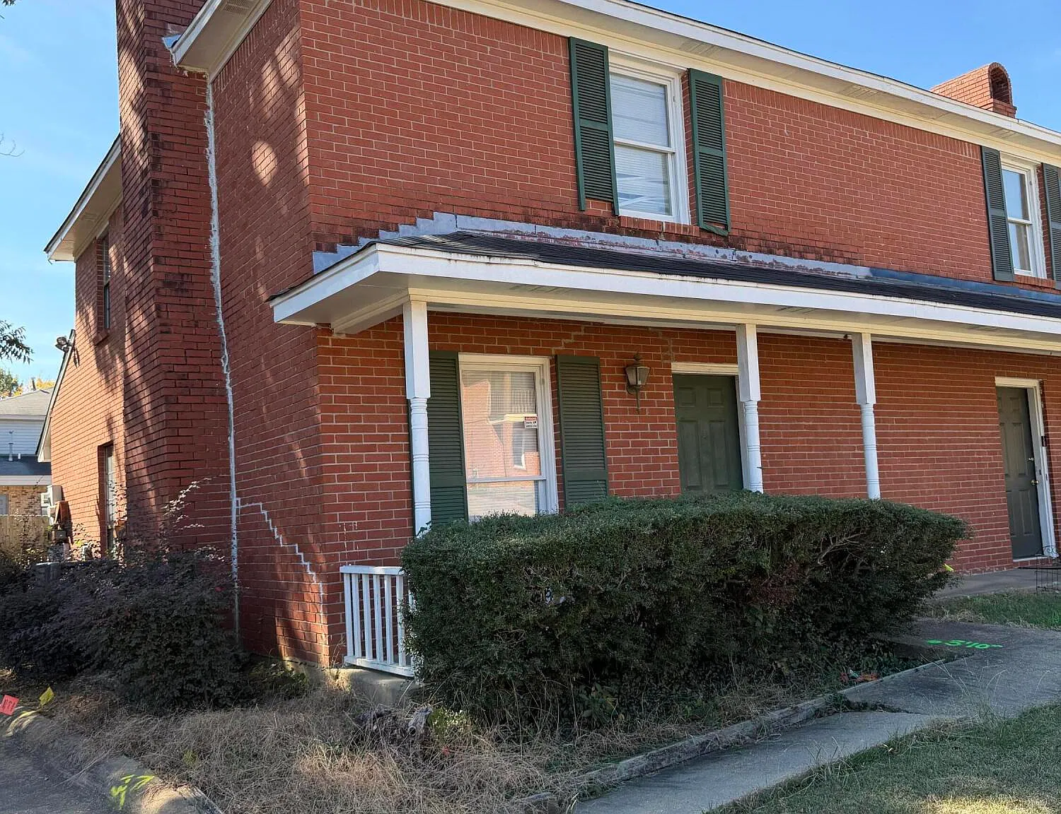 2 bed, 1.5 bath, 1228 sqft, $1,700 — Photo 2