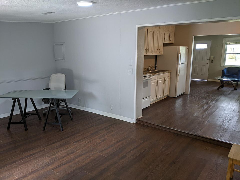 1st image of 2427 28th St N