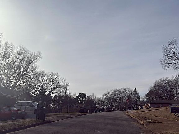 3rd image of 3707 Wordsworth Ave