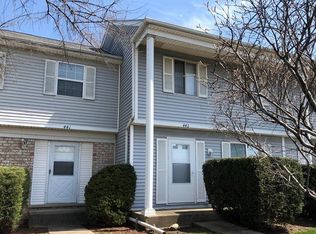 442 Greentree Ln, Bolingbrook, IL 60440