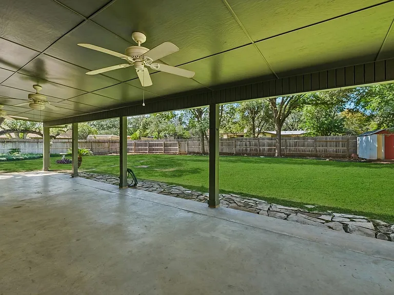 1127 Mount Rainier Dr — Photo 26