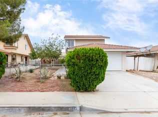 12170 Pluto Dr, Victorville, CA 92392