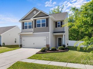 7113 Amberly Hills Rd, Charlotte, NC 28215