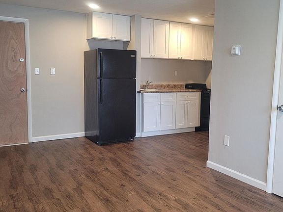 4th image of 3022 W 14th St APT 206
