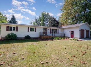 2084 E Coggins Rd, Pinconning, MI 48650