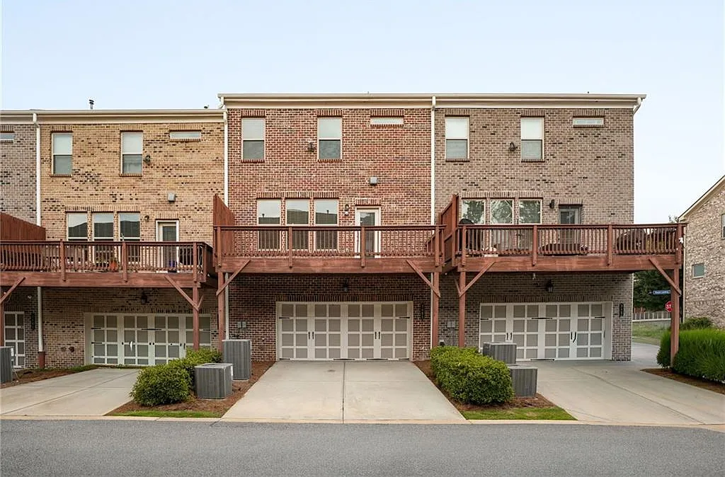 3 bed, 3.5 bath, 2100 sqft, $3,700 — Photo 1