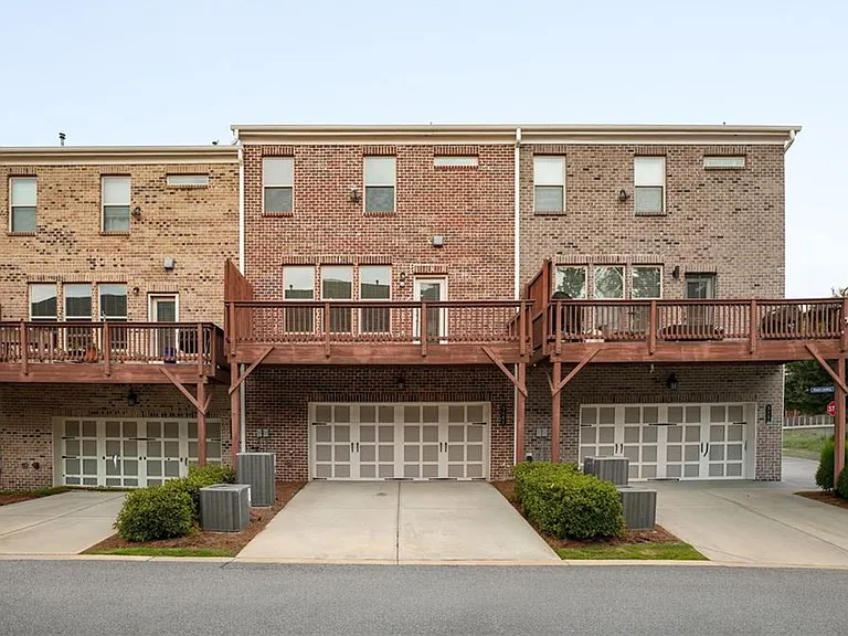 3461 Koyla Lndg — Photo 1