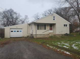 3751 Woods Rd, Williamson, NY 14589