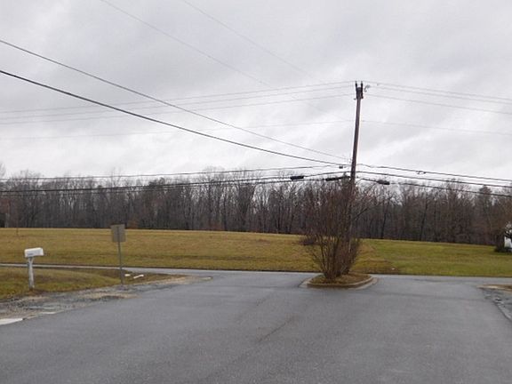 4th image of 27610 Guy Farm Dr