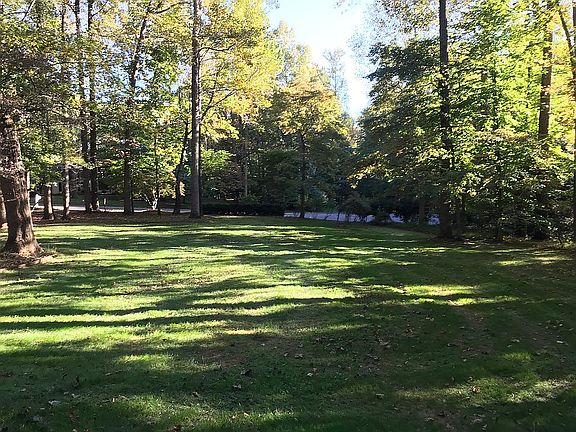 4th image of 5856 Old Dominion Ct