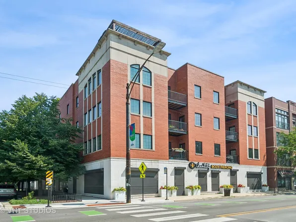 3203 N Oakley Ave Unit 202, Chicago, IL 60618