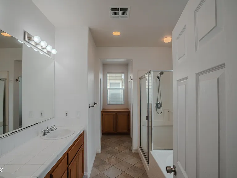 525 Shell Harbor Ln #525 — Photo 6