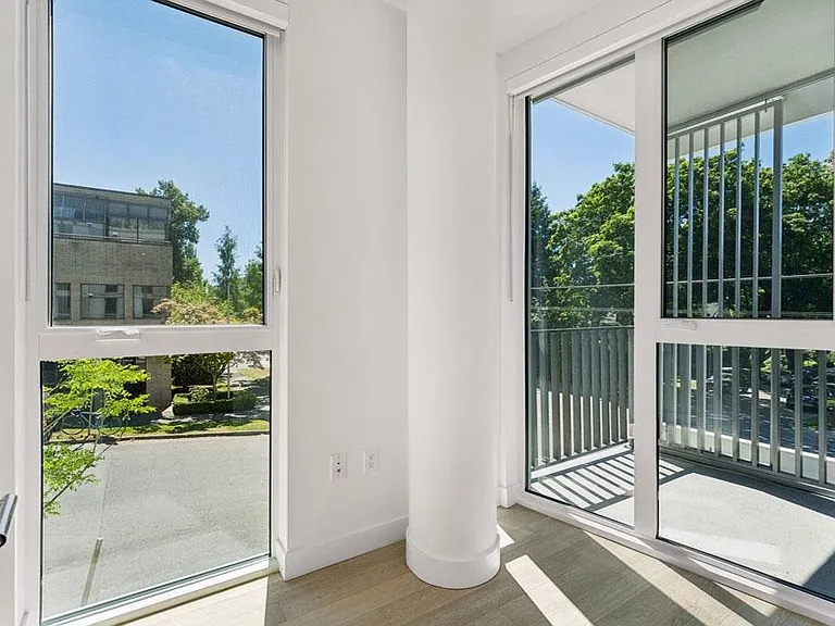 2888 Arbutus St #205 — Photo 21