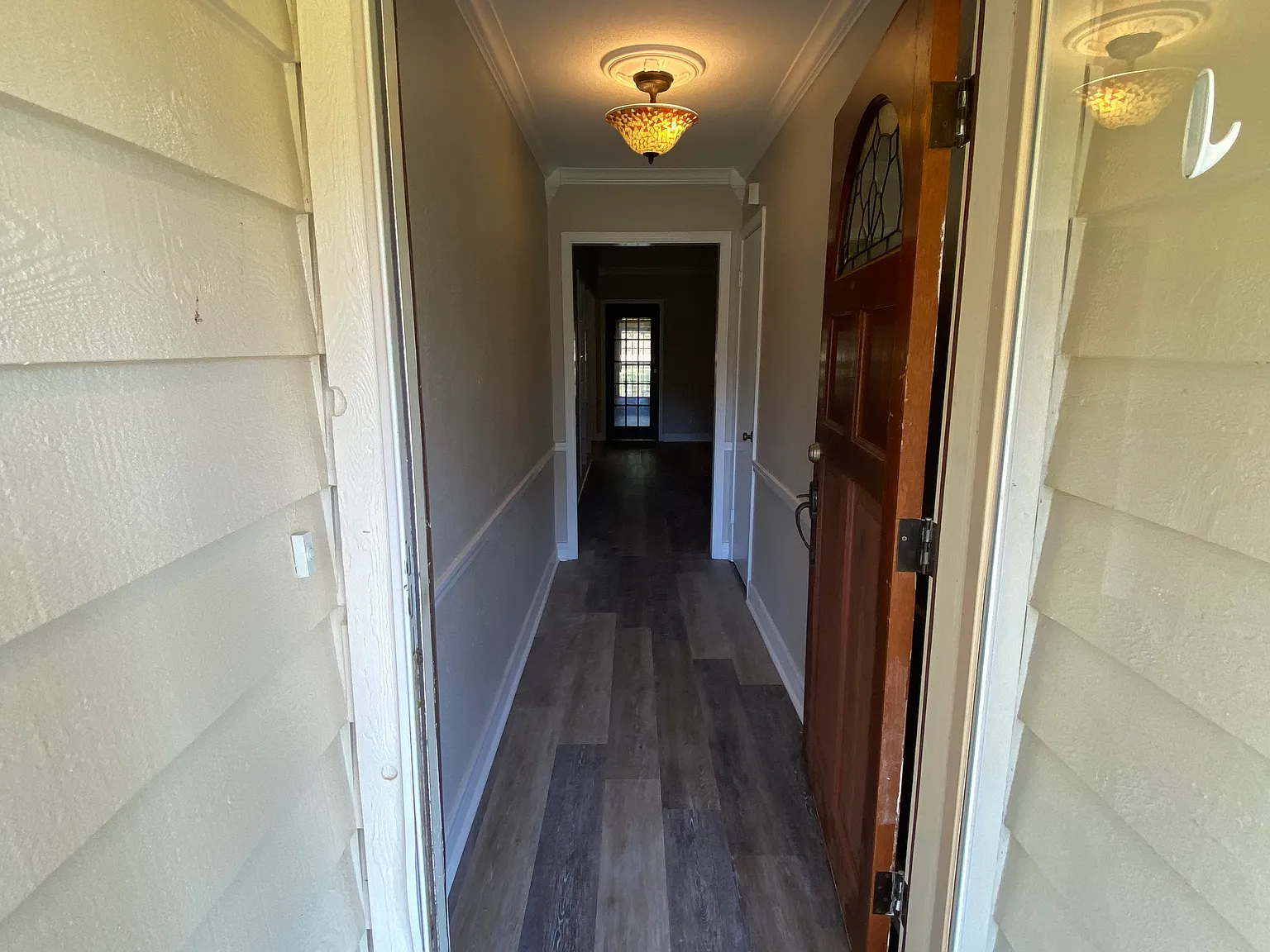 3 bed, 1952 sqft, $2,100 — Photo 4