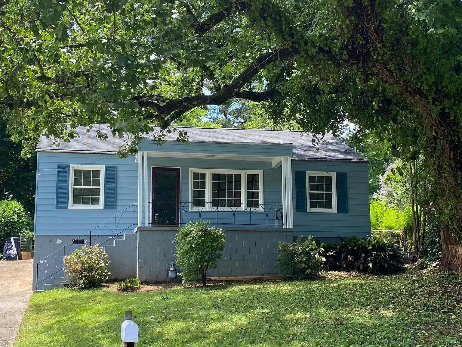 2449 Constance St photo 1
