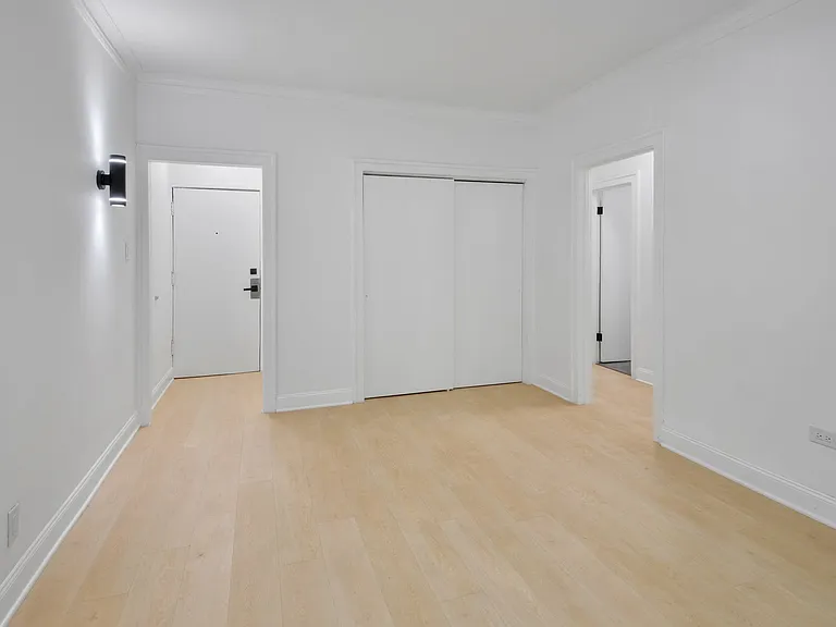 The Onyx on Carmen — Photo 9