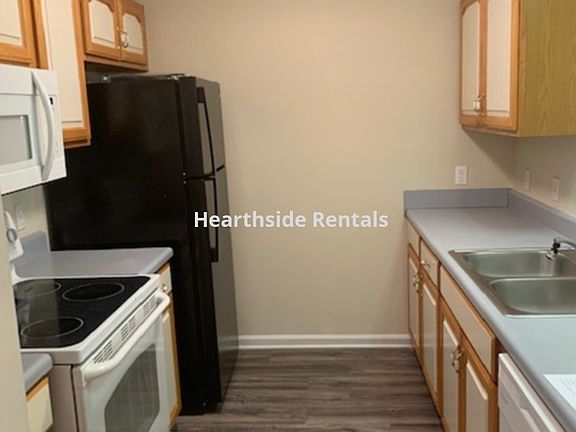 2nd image of 2600 B Boone Ct