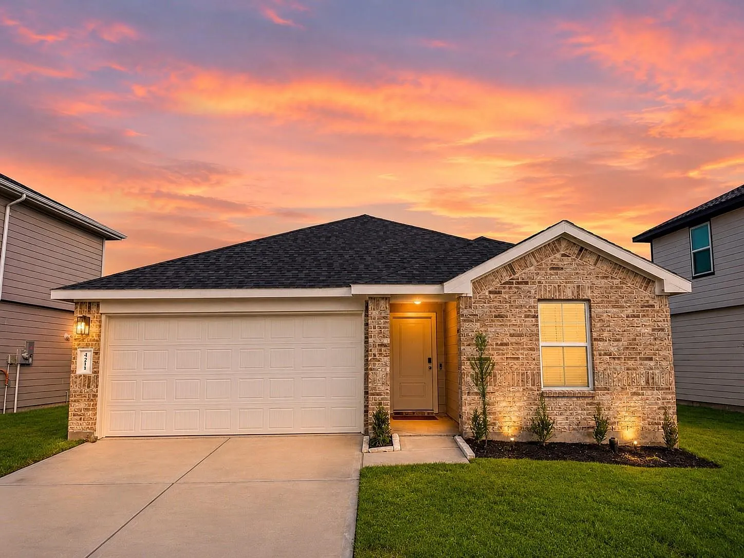 4 bed, 2.0 bath, 1809 sqft, $2,300 — Photo 3