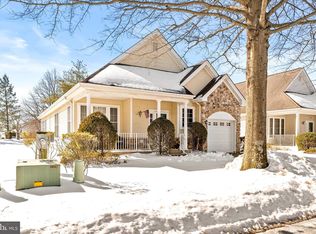 14 Hummingbird Dr, Hamilton, NJ 08690