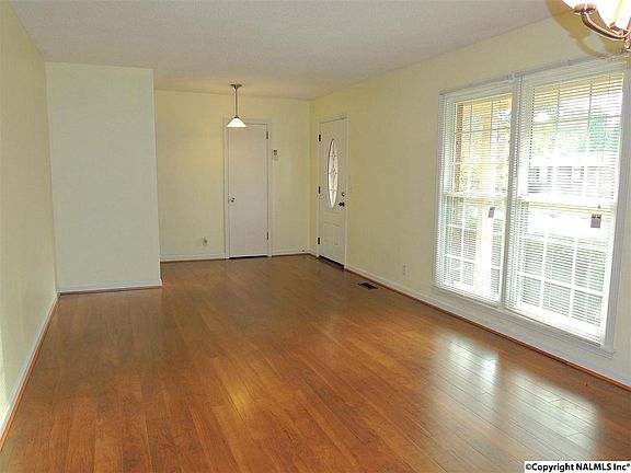 2nd image of 400 Meadowbrook Dr SE